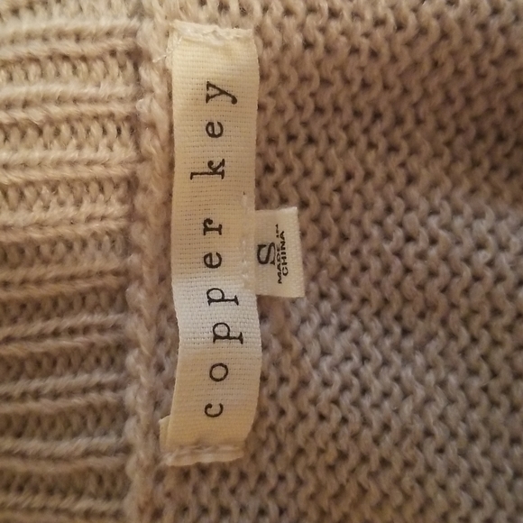 Copper Key Cable Sweater - Tan - Picture 3 of 3